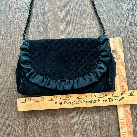 Elegant Black Quilted Women's Bag - Picture 7 of 15